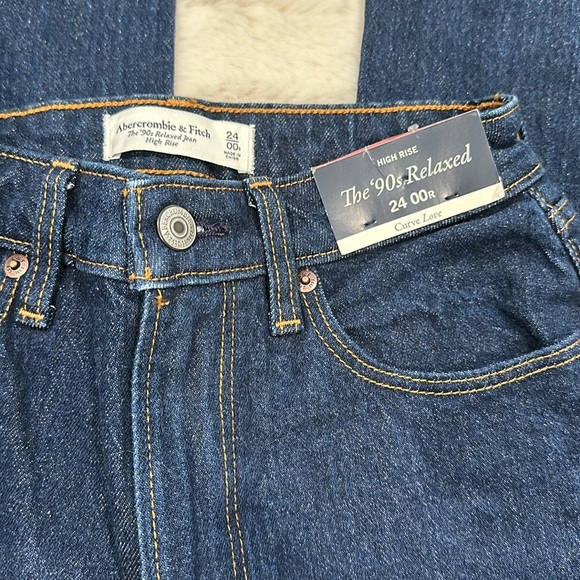 NWT Abercrombie & Fitch The 90s Relaxed Jean High Rise Dark Wash size 00 - Picture 8 of 8
